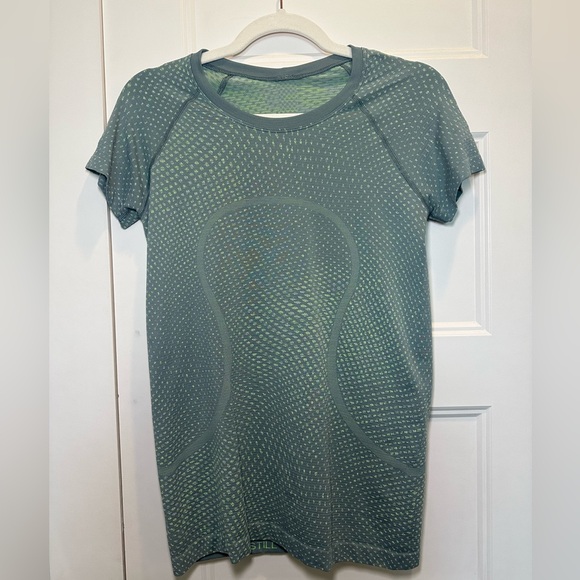 Swiftly Tech Short Sleeve Shirt 2.0 Hip Length - Picture 1 of 4